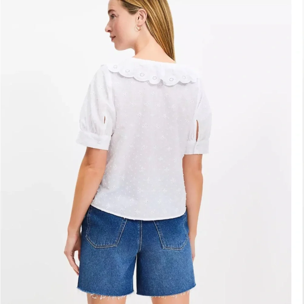 NWT LOFT Clip White Eyelet Ruffle short puff sleeve Blouse-Sz M - Picture 3 of 7